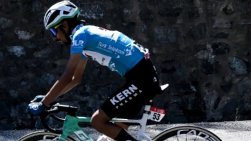 Iván Ramiro Sosa pierde liderato en Vuelta a Turquía por cinco segundos