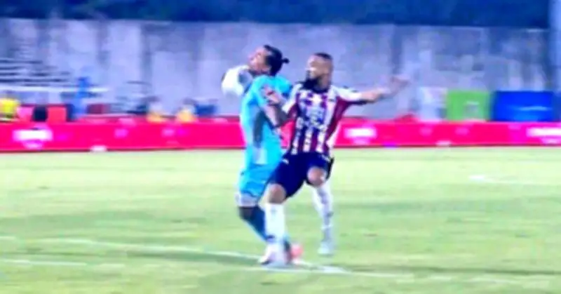 Junior avanza a semifinales en medio de polémica arbitral