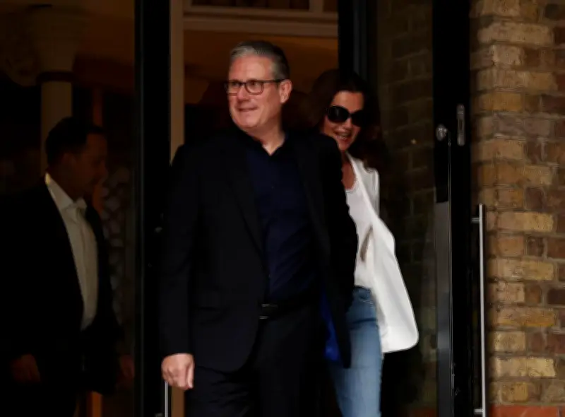 Keir Starmer resiste a las presiones y se niega a dimitir como primer ministro británico