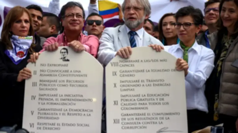 Lanzan 'La Casa de la Constitución' para defender la Carta de 1991