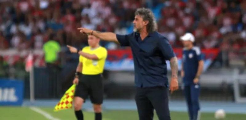 Leonel Álvarez rechaza oferta del Medellín y el DIM se queda sin su plan A