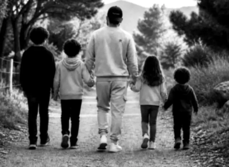 Luis Javier Suárez denuncia 881 días sin ver a sus hijos pese a fallos a su favor