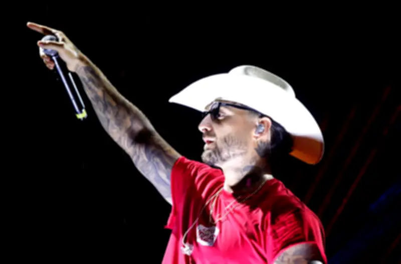 Maluma deslumbró a Medellín con concierto gratuito de su álbum 'Loco x volver'