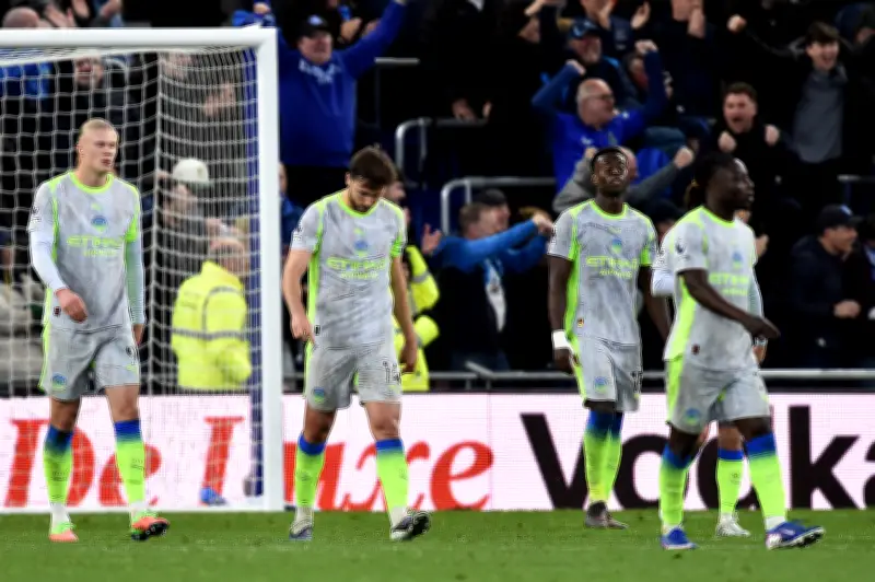 Manchester City empata con Everton y deja vía libre al Arsenal en la Premier League