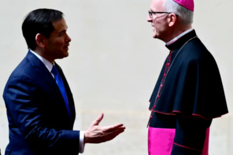 Marco Rubio se reúne con el papa León XIV en medio de tensiones con Trump