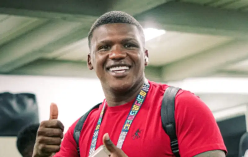 Marlon Torres: Neurocirujano analiza su futuro en el fútbol
