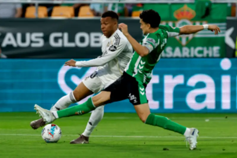 Mbappé avanza en su recuperación y podría estar en el Clásico ante Barcelona