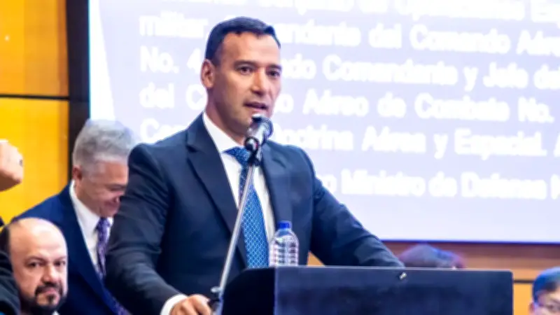 Ministro de Defensa se pronuncia sobre audio de disidencias que pide apoyar a Iván Cepeda