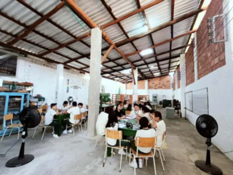 Modernizan salas de electricidad en colegios de Santander con nuevo proyecto