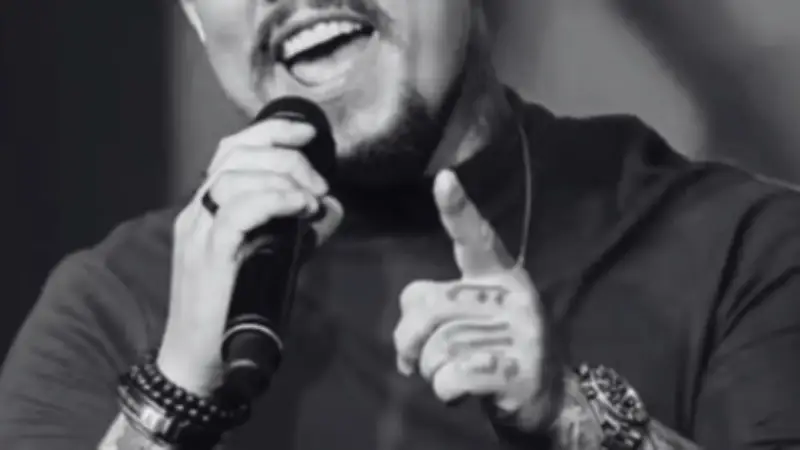 Muerte de cantante brasileño Adriano Muniz conmueve a la música country