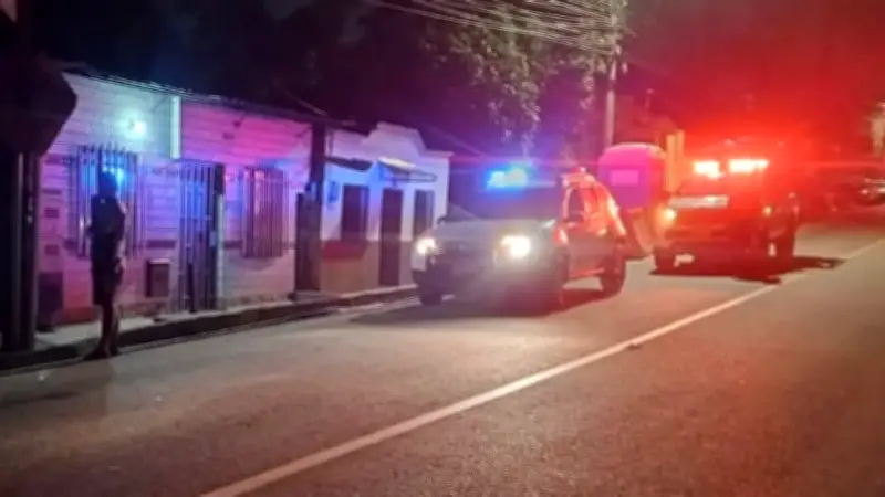 Mujer asesinada por su hijo en Caldas; agresor herido por policía