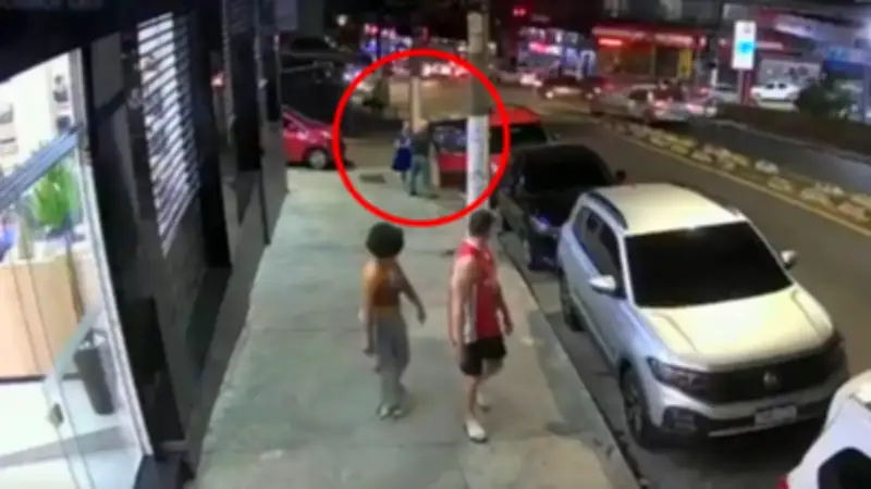 Mujer golpea a su esposo de 87 años con un ladrillo y lo mata en Brasil