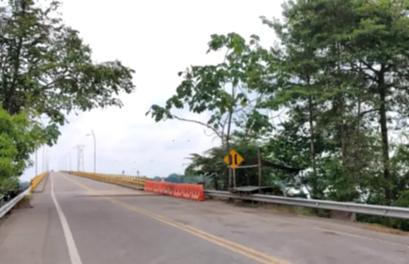 Nuevo hueco en puente Guillermo Gaviria genera alerta en Barrancabermeja