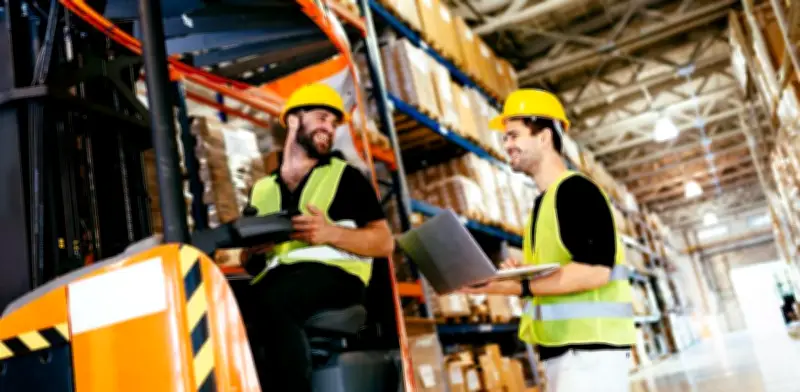 Operadores de maquinaria: vacantes con salarios hasta 12% más altos en 2026