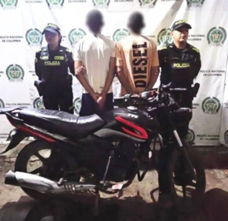 Operativos en Cartagena recuperan tres motos y capturan a dos adultos y dos menores