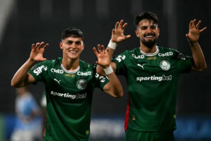 Palmeiras vence a Sporting Cristal y presiona al Junior en Libertadores