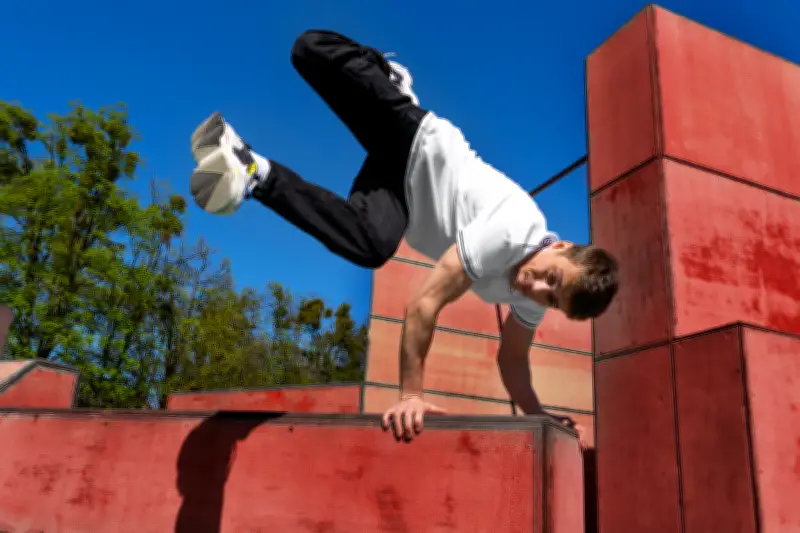 Parkour: El arte del desplazamiento eficiente y creativo