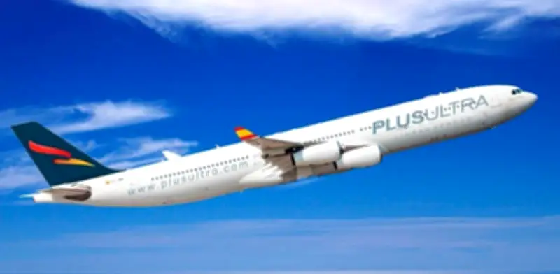 Pasajeros colombianos varados en Venezuela por falla en avión de Plus Ultra