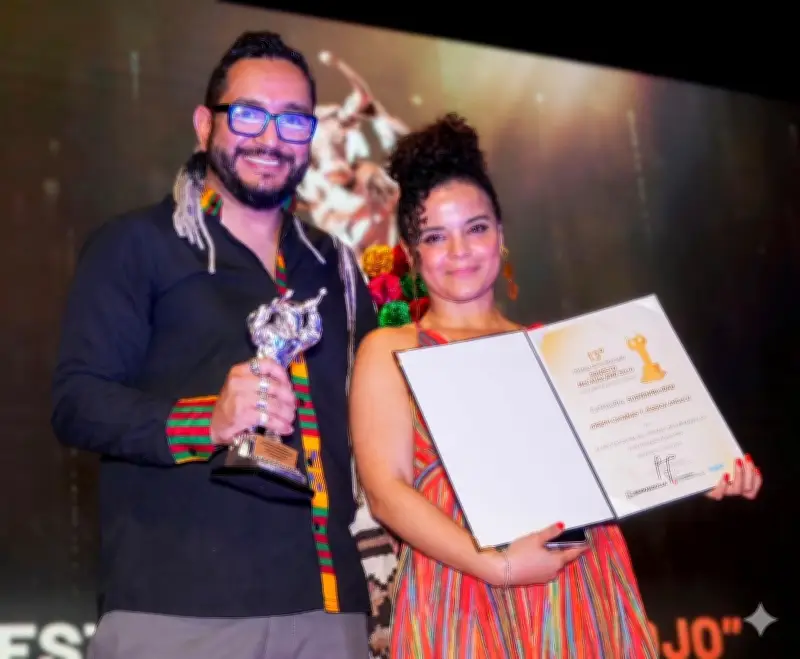 Periodistas de EL ESPECTADOR ganan Premio McCausland por pódcast del Carnaval