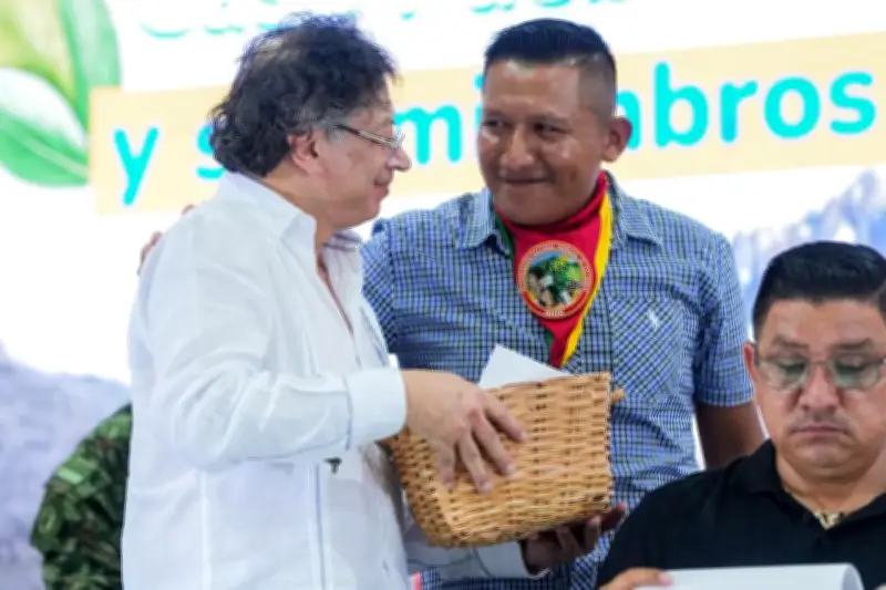 Petro admite ante U'wa incumplimiento de sentencia de la CIDH