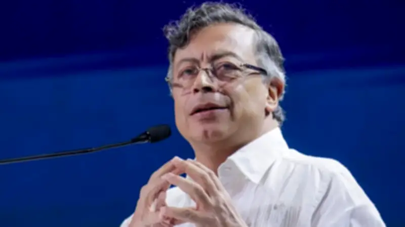 Petro convoca a dos momentos constituyentes para defender la Constitución de 1991