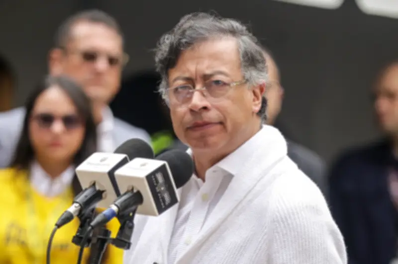 Petro publica video de balance y desata polémica política en Colombia