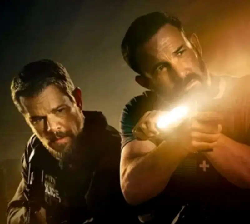 Policías de Miami demandan a productora de Ben Affleck y Matt Damon por 'The Rip'