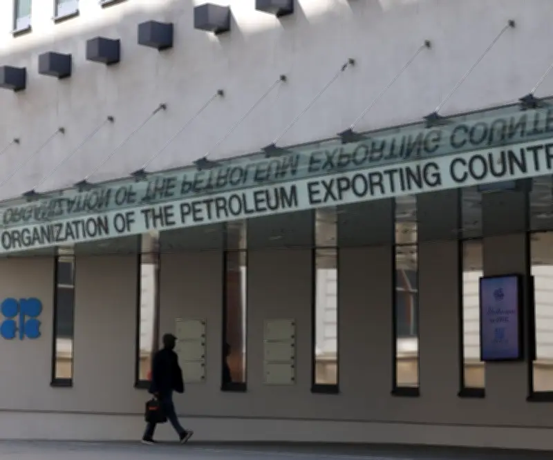 Producción de la OPEP cae a mínimo de 36 años por guerra con Irán