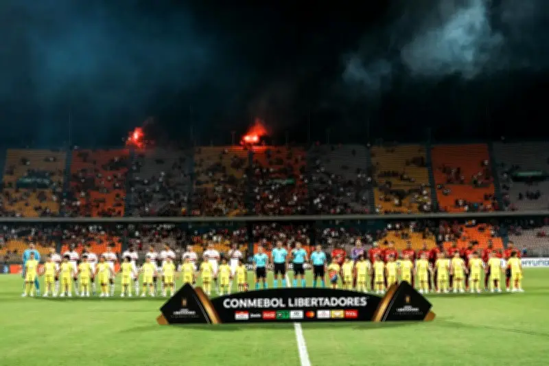 Protestas de hinchas del Medellín obligan a cancelar duelo ante Flamengo en Libertadores