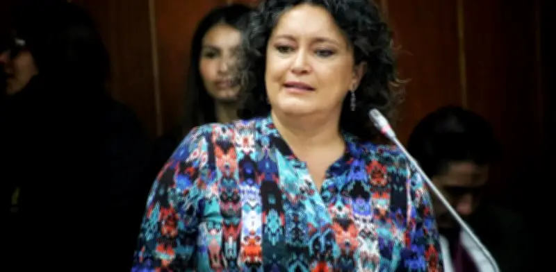 Proyecto de ley para contratistas al borde del hundimiento en el Congreso