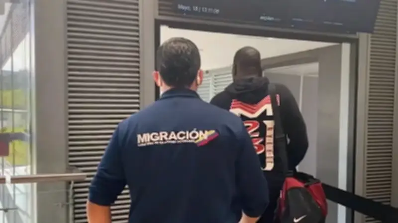 Redes de falsos colombianos para llegar a Europa: el negocio ilegal
