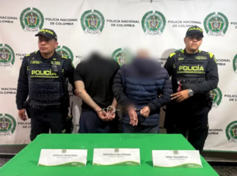 Roban mercancía millonaria en bodega textil y caen tras operativo aéreo en Bogotá
