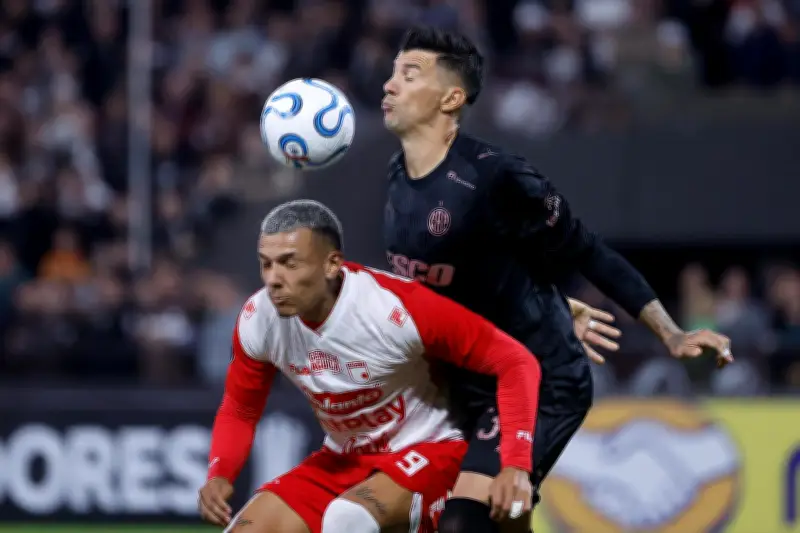 Santa Fe recibe a Platense en duelo clave por Copa Libertadores
