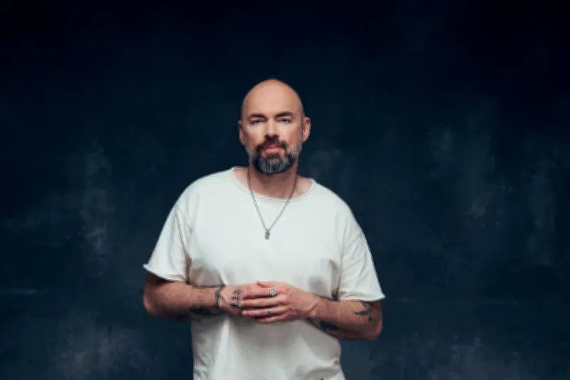 Santiago Cruz lanza su álbum 'Fragmentos' y anuncia gira mundial