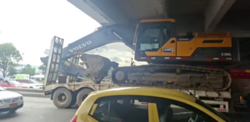 Segundo choque contra puente NQS con calle 19 en menos de un año