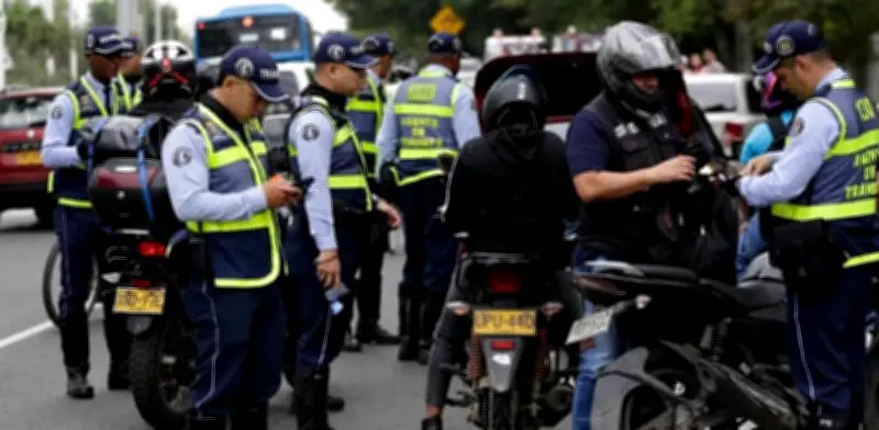 Seis de cada 10 motociclistas en Cali exceden límites de velocidad: 327 muertos en 2025
