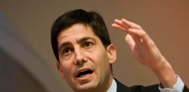 Senado de EE. UU. avanza votación final para Kevin Warsh como nuevo presidente de la Fed