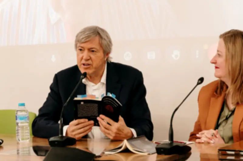Soneto: brújula poética que une a España y América Latina