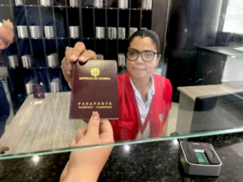 Thomas Greg seguirá personalizando pasaportes pese a liquidación de contrato