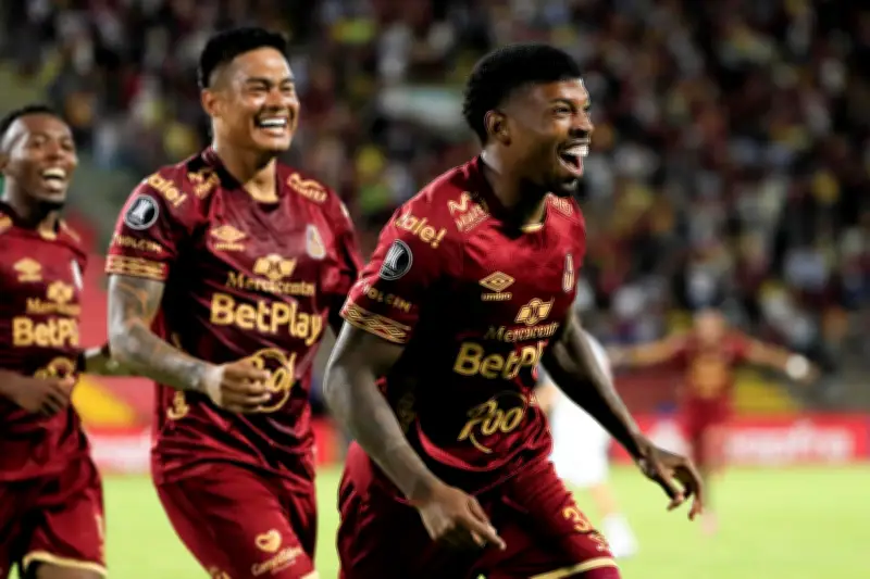 Tolima golea 3-0 a Nacional y lidera grupo B de Libertadores