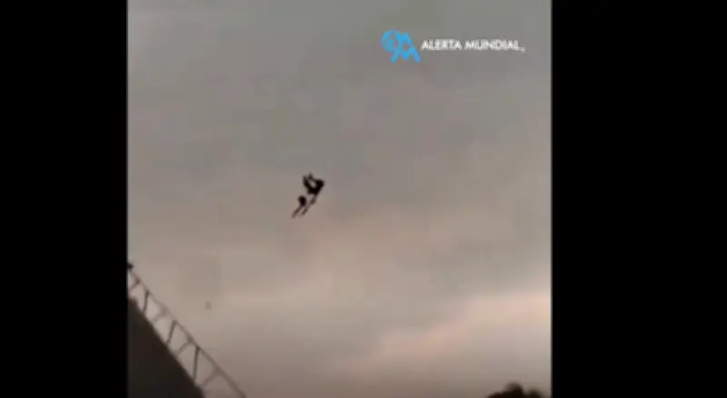 Tormenta de arena en India deja más de 100 muertos y videos impactantes