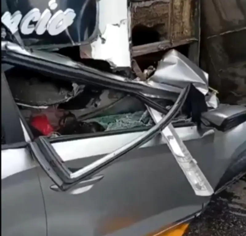 Tragedia en Cundinamarca: tres muertos en choque frontal, entre ellos una niña de 6 años