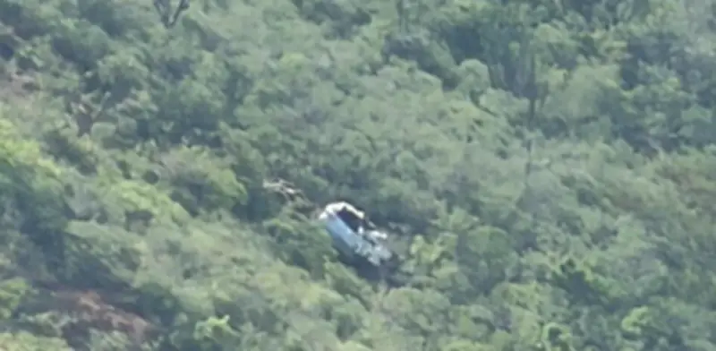Tragedia en el Cañón del Chicamocha: camioneta cae 400 metros y conductor muere