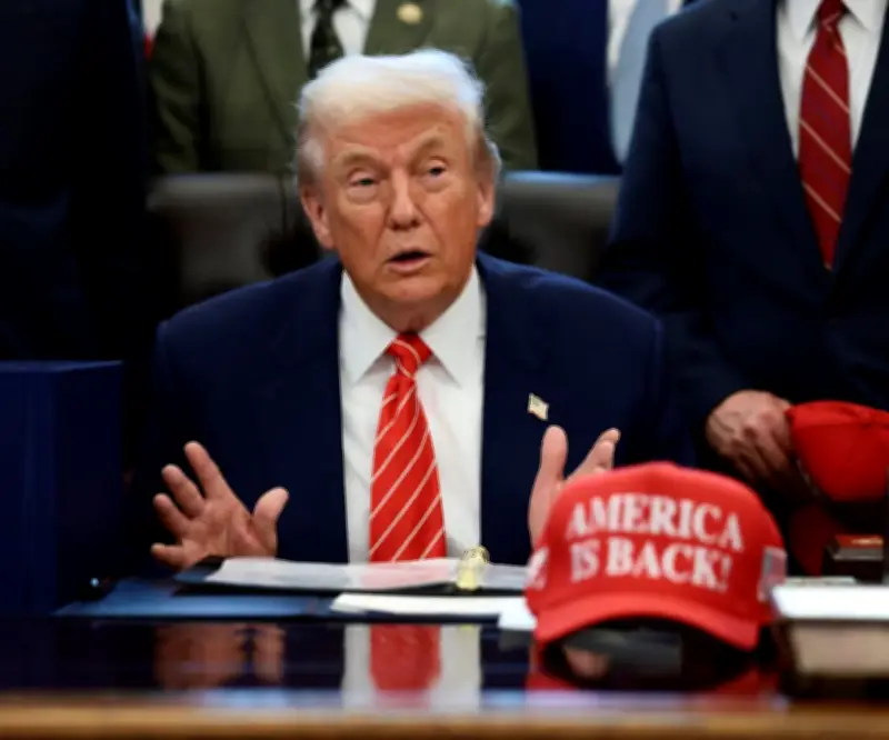 Tribunal de EE.UU. falla contra aranceles globales de Trump del 10%