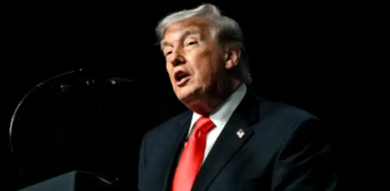 Trump acusa a Irán de ataque fallido y amenaza con más fuerza si no firma acuerdo