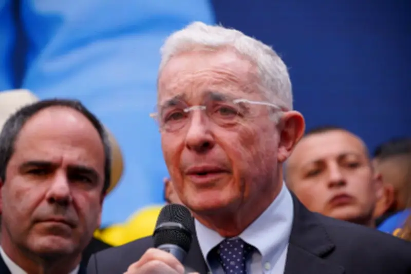 Uribe critica la Paz Total y se descarta como ministro de Defensa