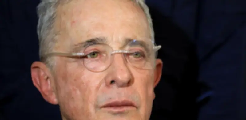 Uribe rechaza protesta en Llanogrande: 'Primero me tienen que matar'