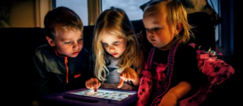 Uso diario de tecnología en niños: ¿dañino para su desarrollo?