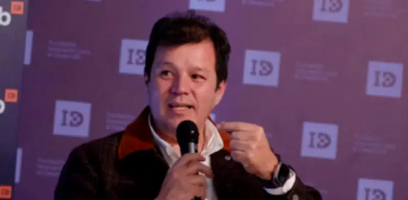Víctor Muñoz: Paloma afloja en Bogotá y Abelardo crece para pasar a segunda vuelta