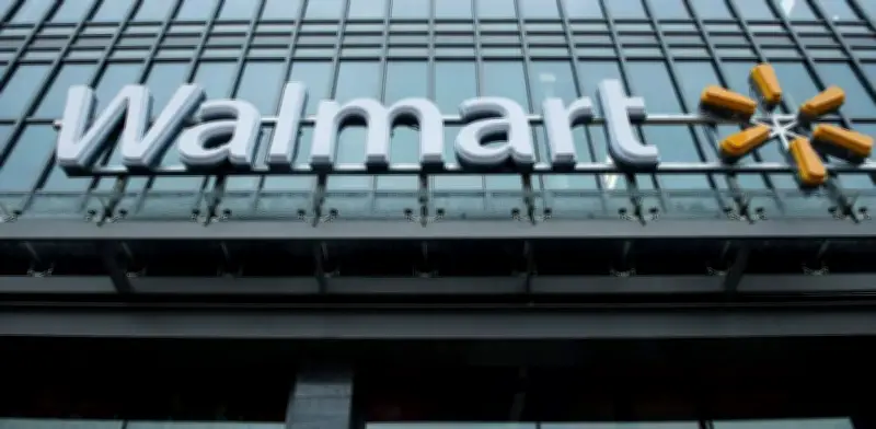 Walmart cambia reglas de carritos para pedidos online y renovará 650 tiendas